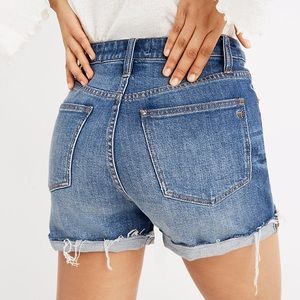 Madewell Curvy High Rise Shorts in Glenoak